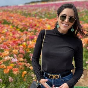 Meet your Posher, Kira